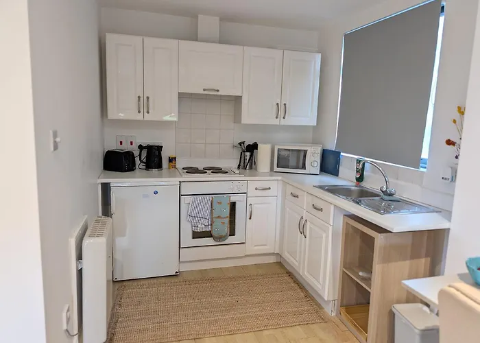 Studio Apartment - Iver Heath