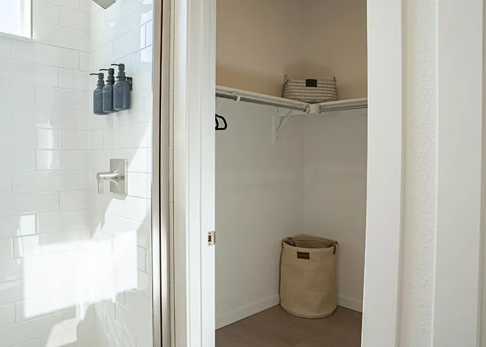 Brand New, Cozy & Modern Condo - Dogs Welcome