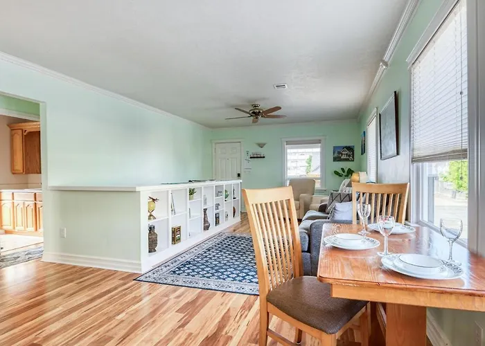 La Maison - Elegant 2Br Escape - Free Breakfast!