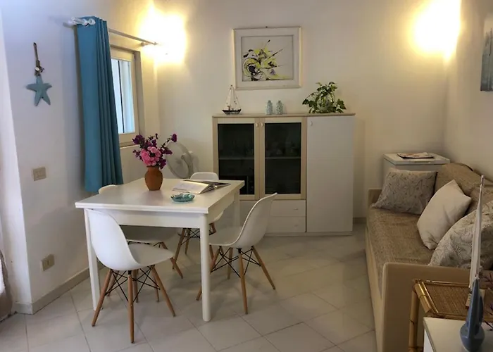 Bilocale Le Rose 100 Mt Spiaggia Porto Taverna