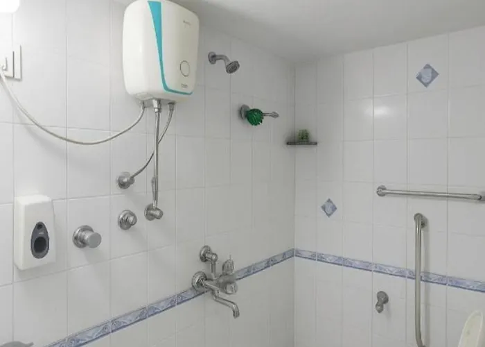 Family Home 2Bhk Apartment Thane West