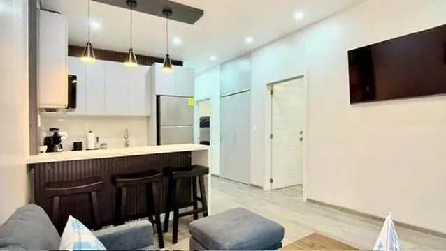 Apt 2H 3 Beds Pool 4 Min To Beach