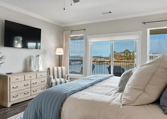 Lakefront Top Floor Condo! Perfect Location!