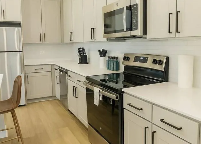 Relaxing 1Br Escape Worker Friendly A Plus Location
