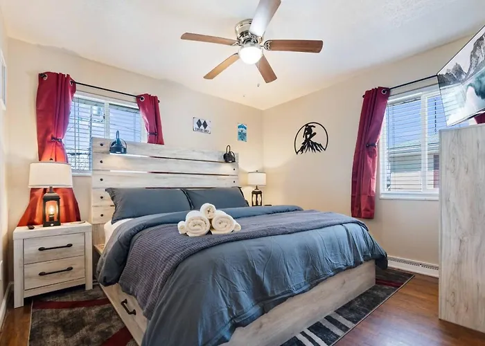 Akron 2 Bed 1 Bath Mountain Oasis Dog Friendly