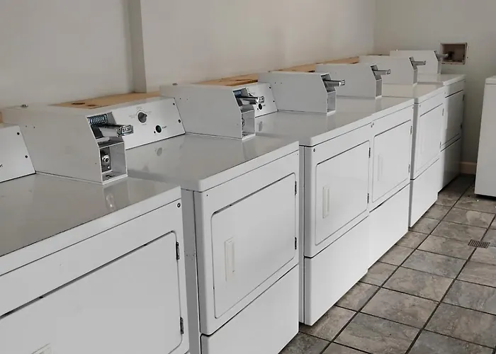 1 King Bed 1 Bath Apt With Full Kitchen 119