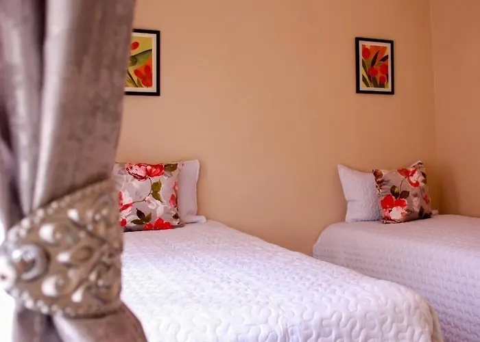 Little Oasis Self Catering Cottage