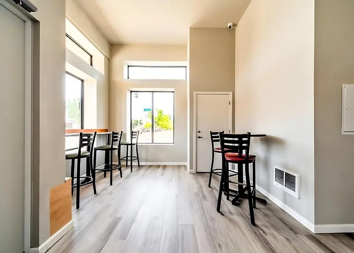 Cozy Micro Suite Unit 9 Sleeps 2 Minutes To Downtown