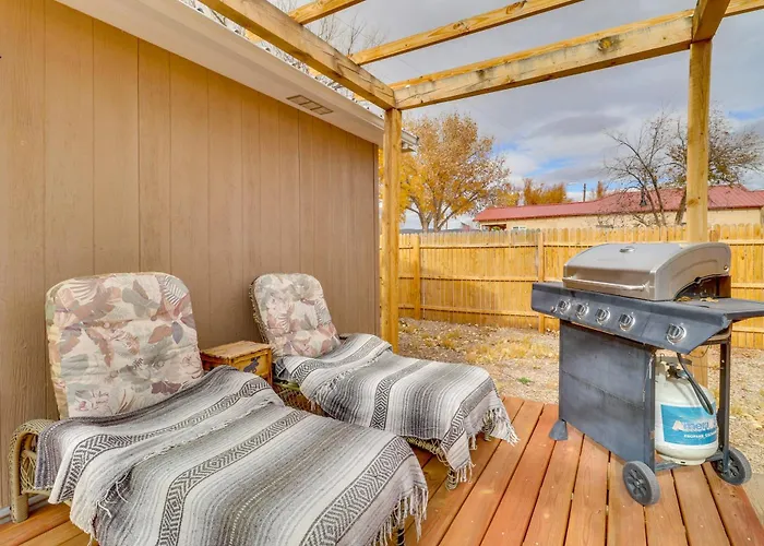 Yard, Deck, Grill! Desert Hideaway By Jemez Canyon