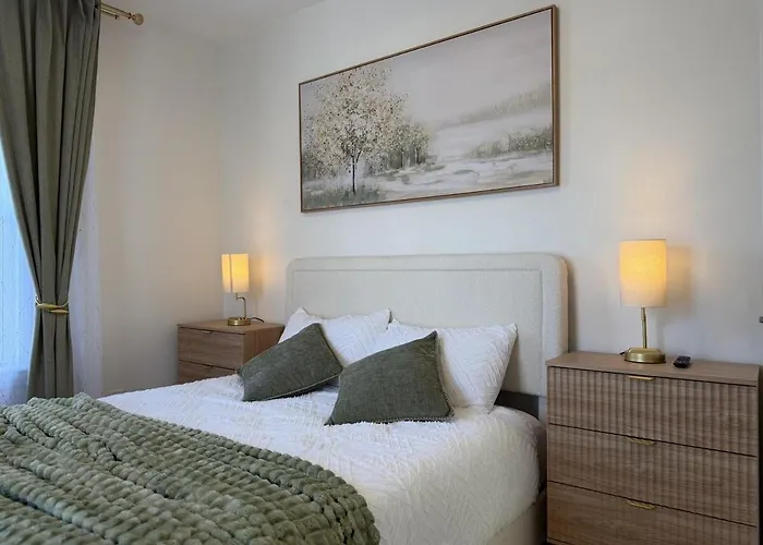 Stylish 3Br Revere Home Sleeps 8 Near Boston, Revere Beach And Airport