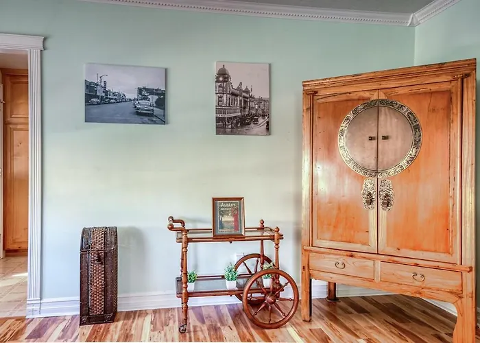 La Maison - Elegant 2Br Escape - Free Breakfast!