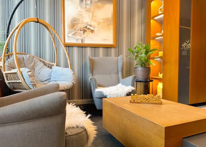 Edi Hotel