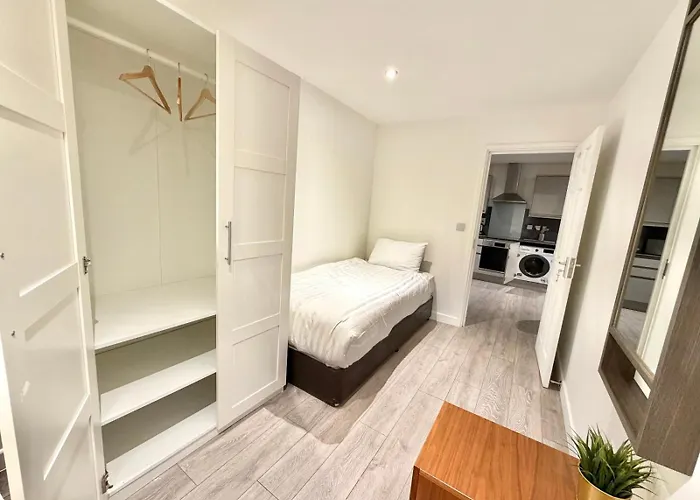 Hampton Suites Serviced Apartments