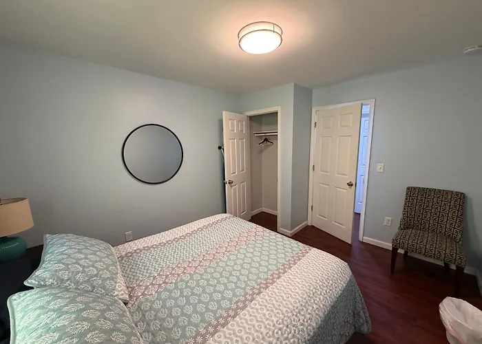 Jd Apartment And House