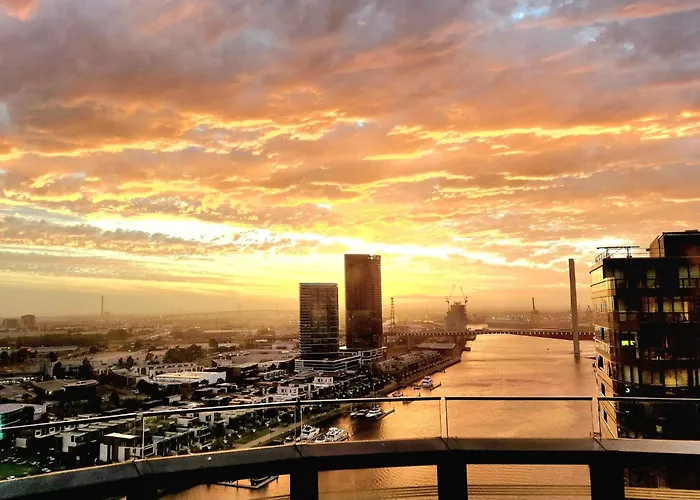 Melbourne Lifestyle Apartments - Best Views On Collins
