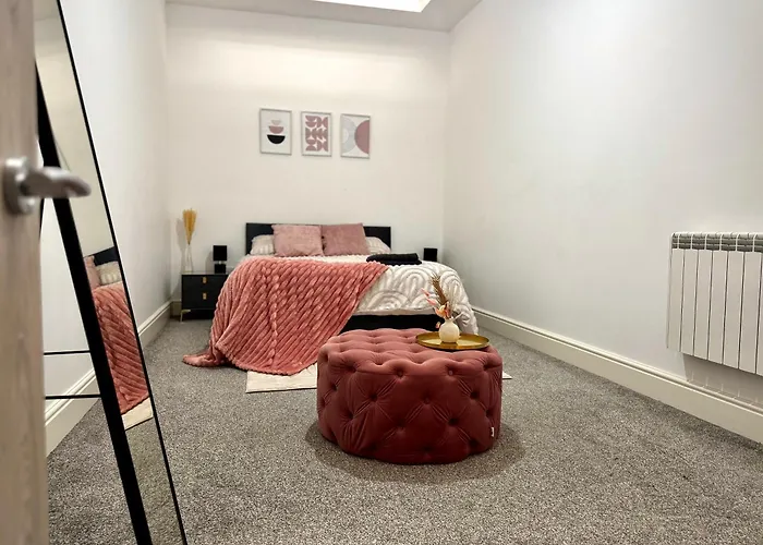 #20 Huge 2Br City Centre Apartment With Glass Ceiling Sleeps 6 Near Hull New Theatre