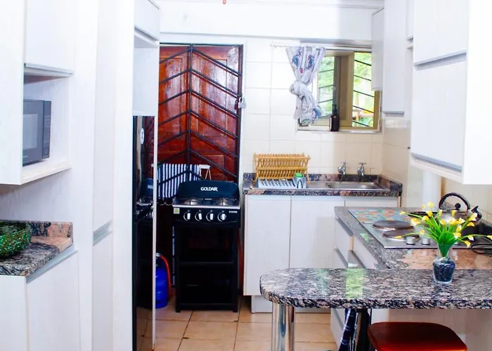 Sharon'S Roma Guesthouse In The Heart Of Lusaka