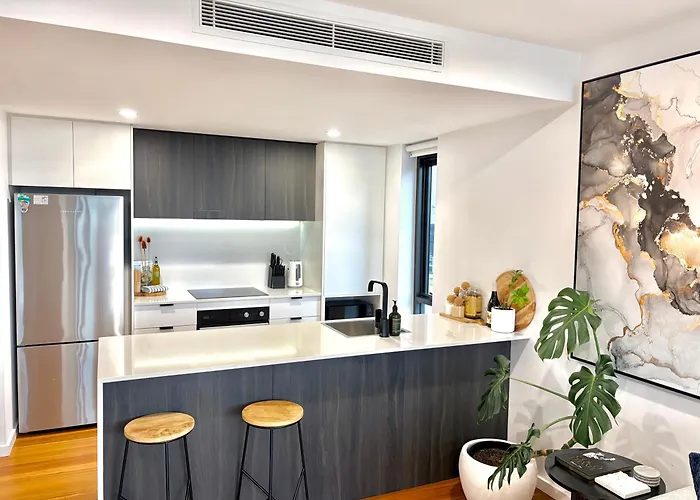 Harbour Towers Apartments, Free Parking & Tram Access - Hello Newcastle Accommodations