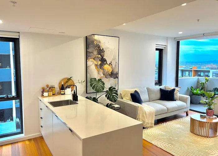 Harbour Towers Apartments, Free Parking & Tram Access - Hello Newcastle Accommodations