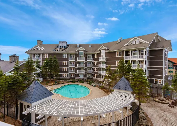 As 339 Pool-View Balcony Ski-Inout 5-Star Rated Sleeps 5