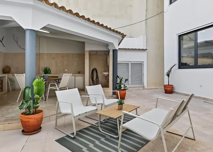 Loule Sunny Retreat By Lovelystay