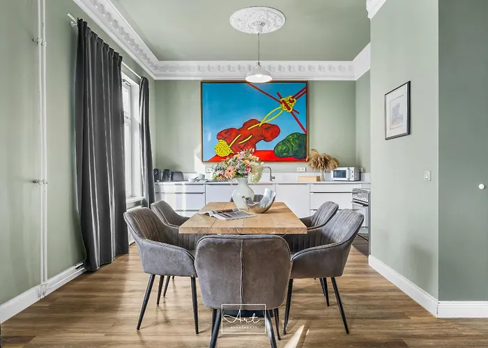Art Apartments