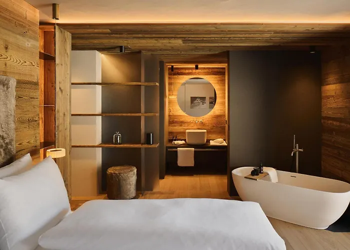 Les Pares Hideaway Apartments