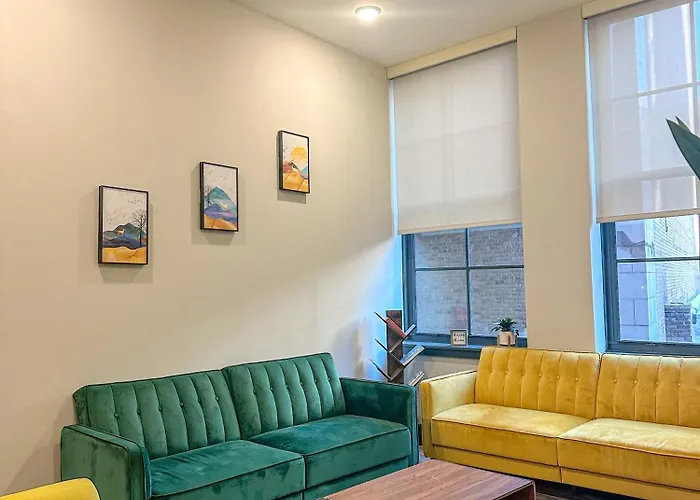 Your Downtown Oasis, Pool Gym In Building Steps From Dining And Top Sights