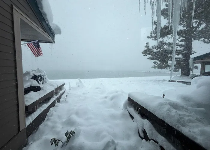 Llc1236 - Lakeside Landing