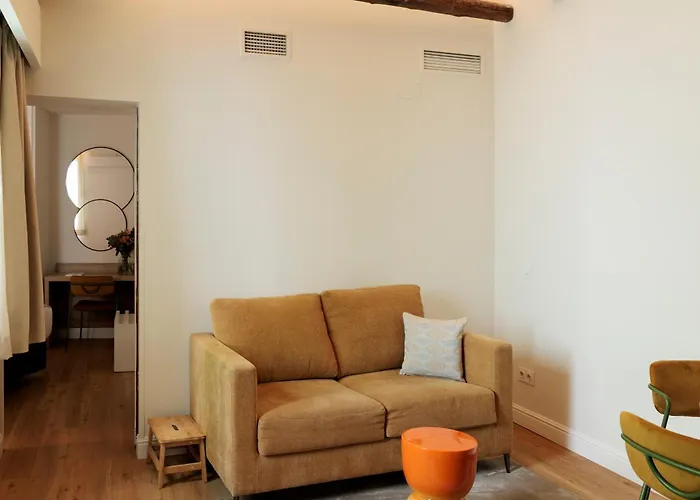 Blume Cruz Suites