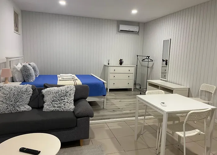 Hotel perto da faculdade: Casa de Casarelhos - Gerês - AC - Barbecue