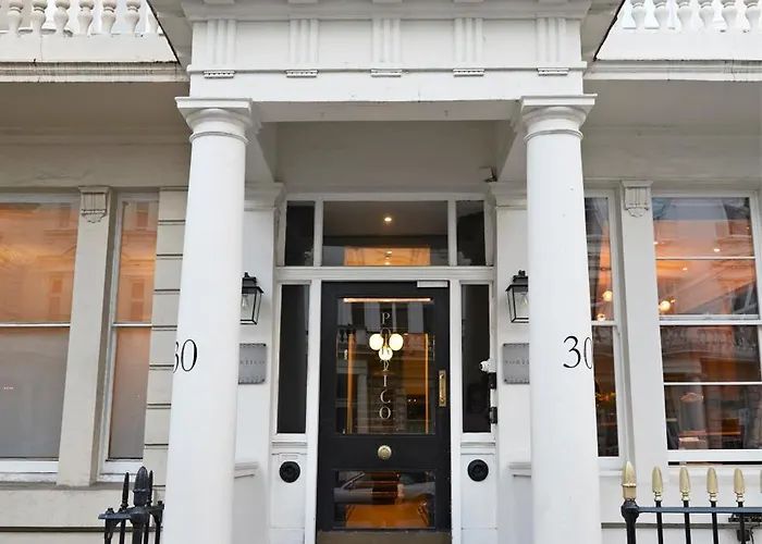 4 star hotel: The Portico Hotel