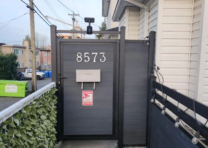 Guest house: Marpole Guest House