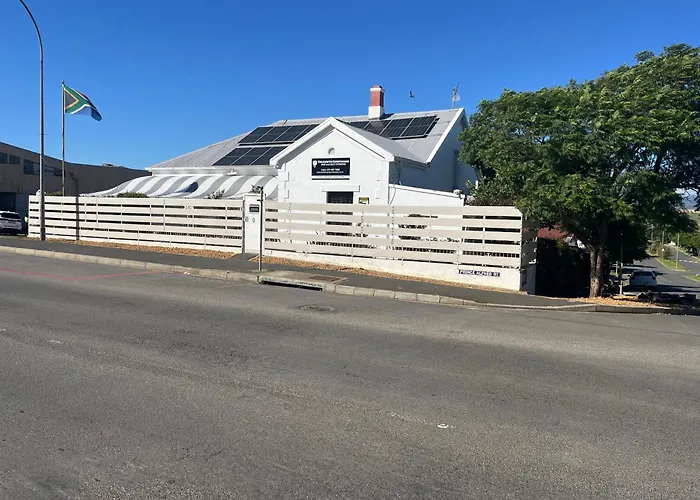 Kelkiewyn Guesthouse Caledon