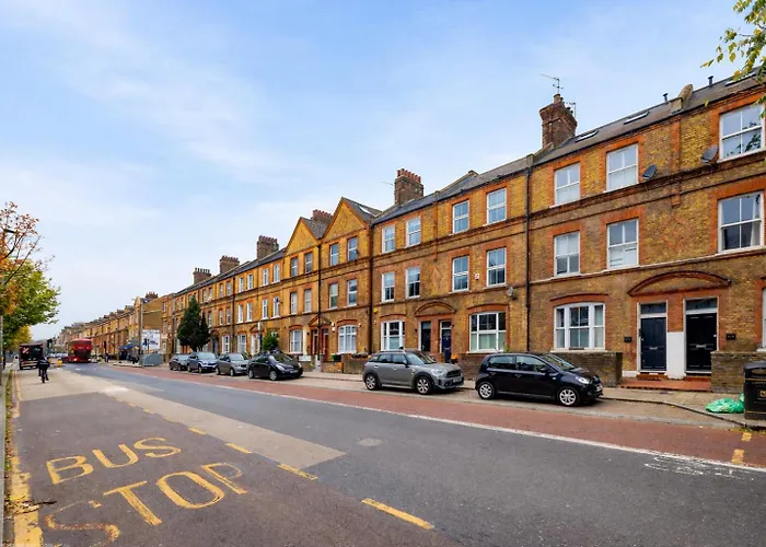 Superb 2 Bed Apartment In Battersea