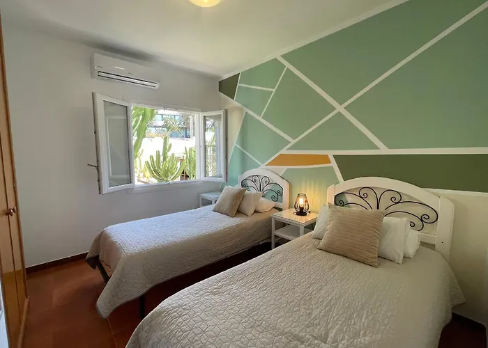 Casa Dieter-Air Conditioning Is Not Included