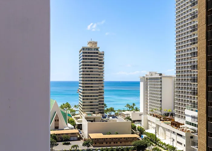 17Fl Fully Renovated, 5 Mins To Beach With Parking