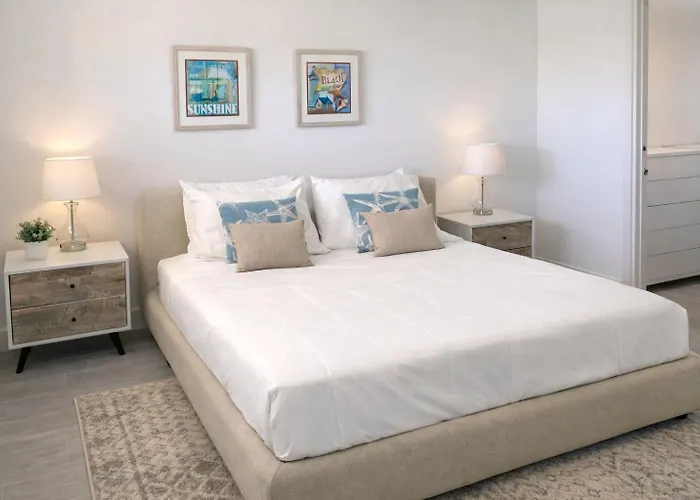 Cayman Luxury Rentals At The Grove