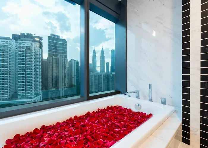 Moonway Suites At Eaton Klcc