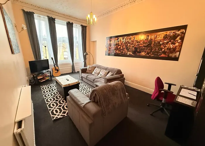 Paisley Pad Glasgow Gateway Second Floor Flat