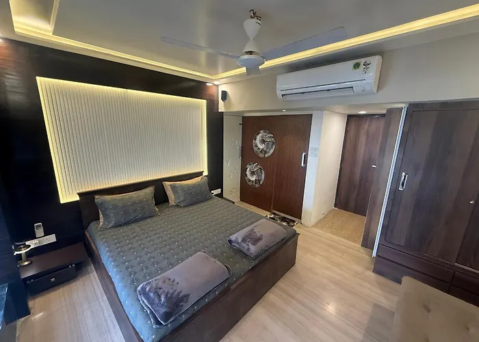 Bandra'S Prime Luxurious 2 Bhk