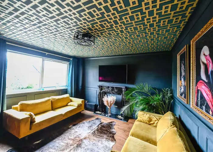 Bold Coastal Retreat With Boudoir Interiors, Felpham Village