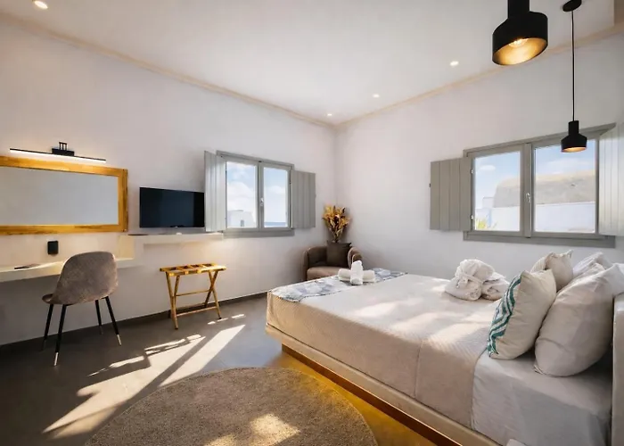 Tiara Suites Fira - Cycladic & Cave