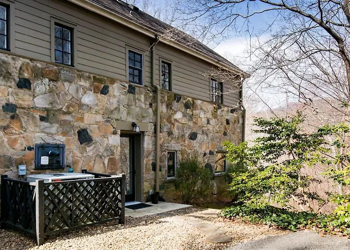 The Forest Door - Studio Suite In Stone Cottage
