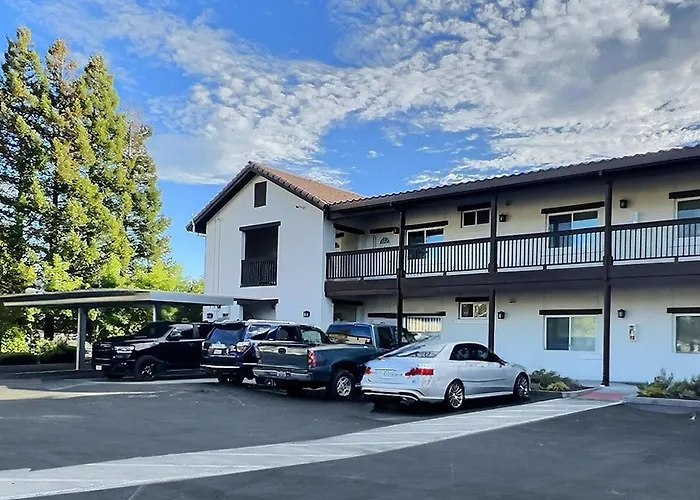 Sonoma Grove Suites
