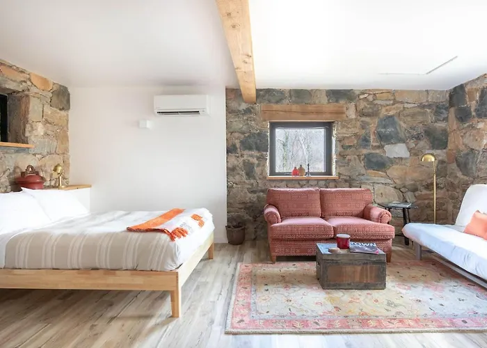 The Forest Door - Studio Suite In Stone Cottage