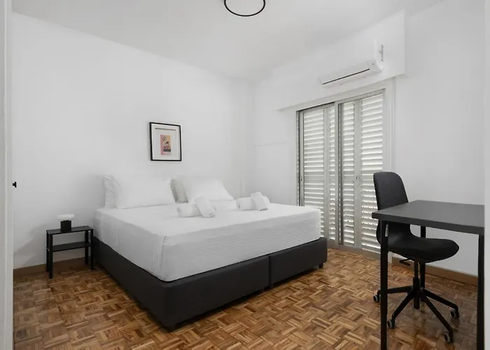 Urban Condo Promitheos
