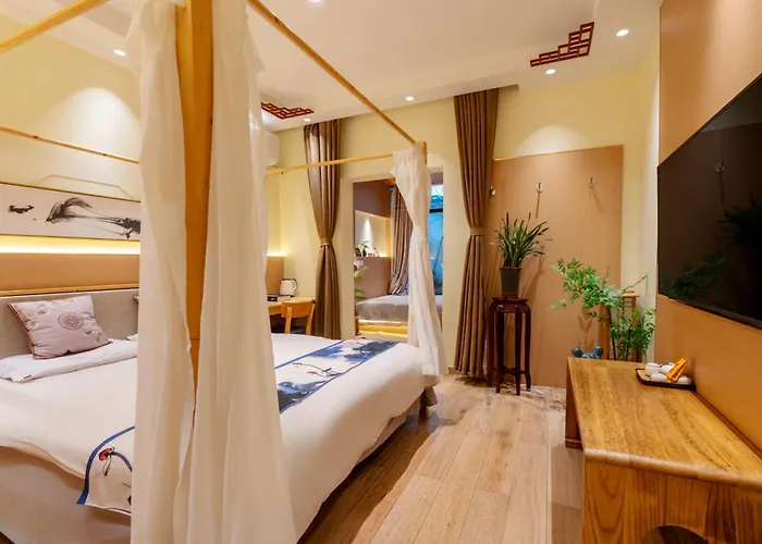 苏州枕窗听雨客栈平江路店 Homestay