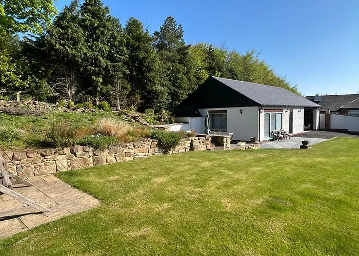 Sharpley Hall Garden Studio Not Far From Seaham Beach Offering Quiet Private Stay With Secure Parking