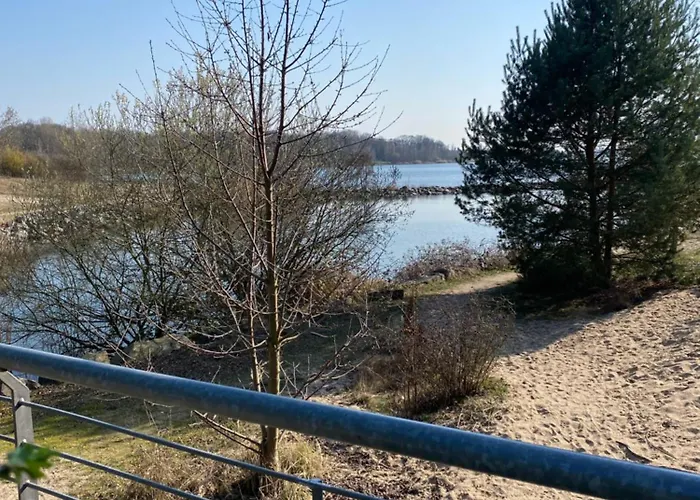 Seezauber- Gemuetliche Ferienwohnung, Privatparkplatz, Cospudener See